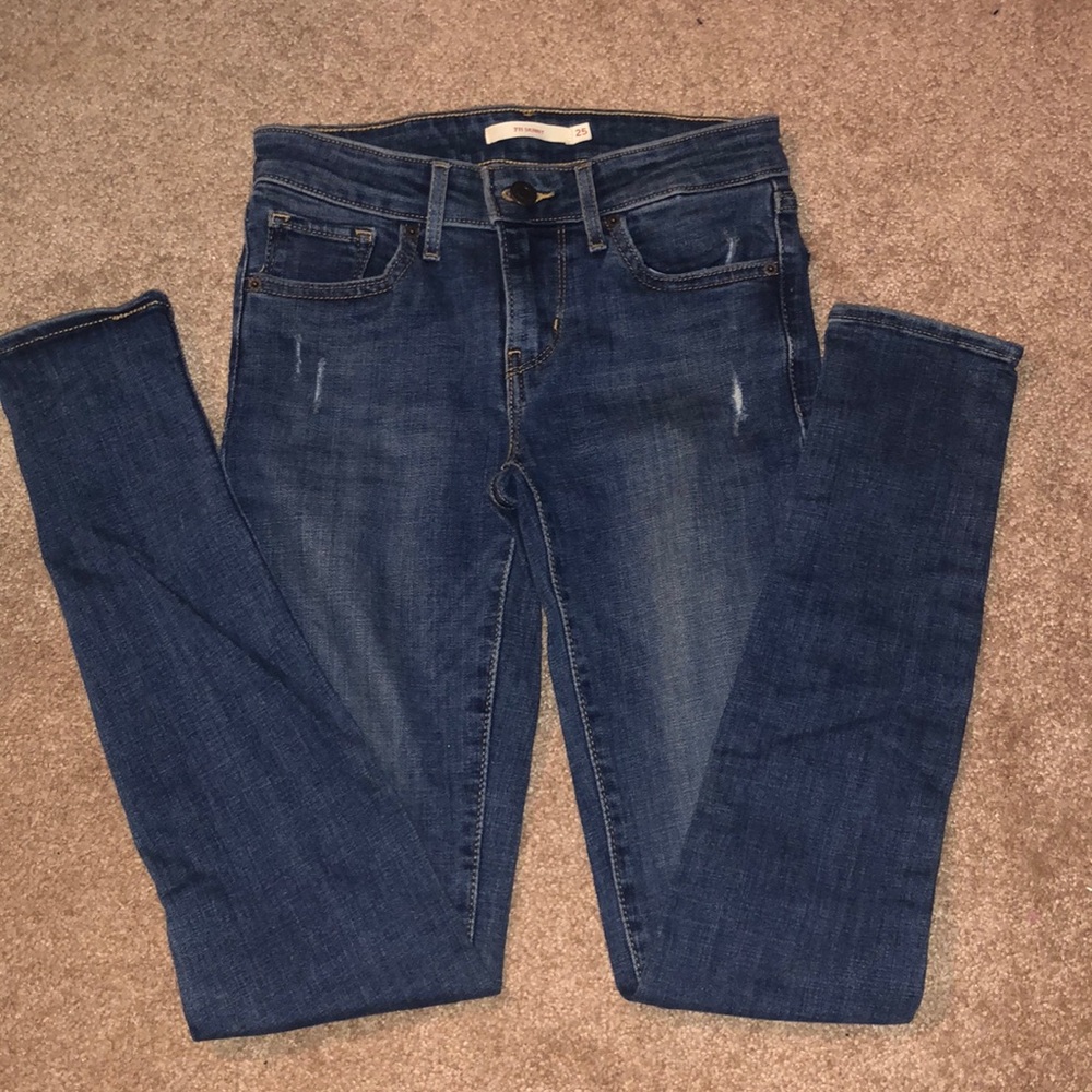 LEVI skinny jeans, size 25, never worn